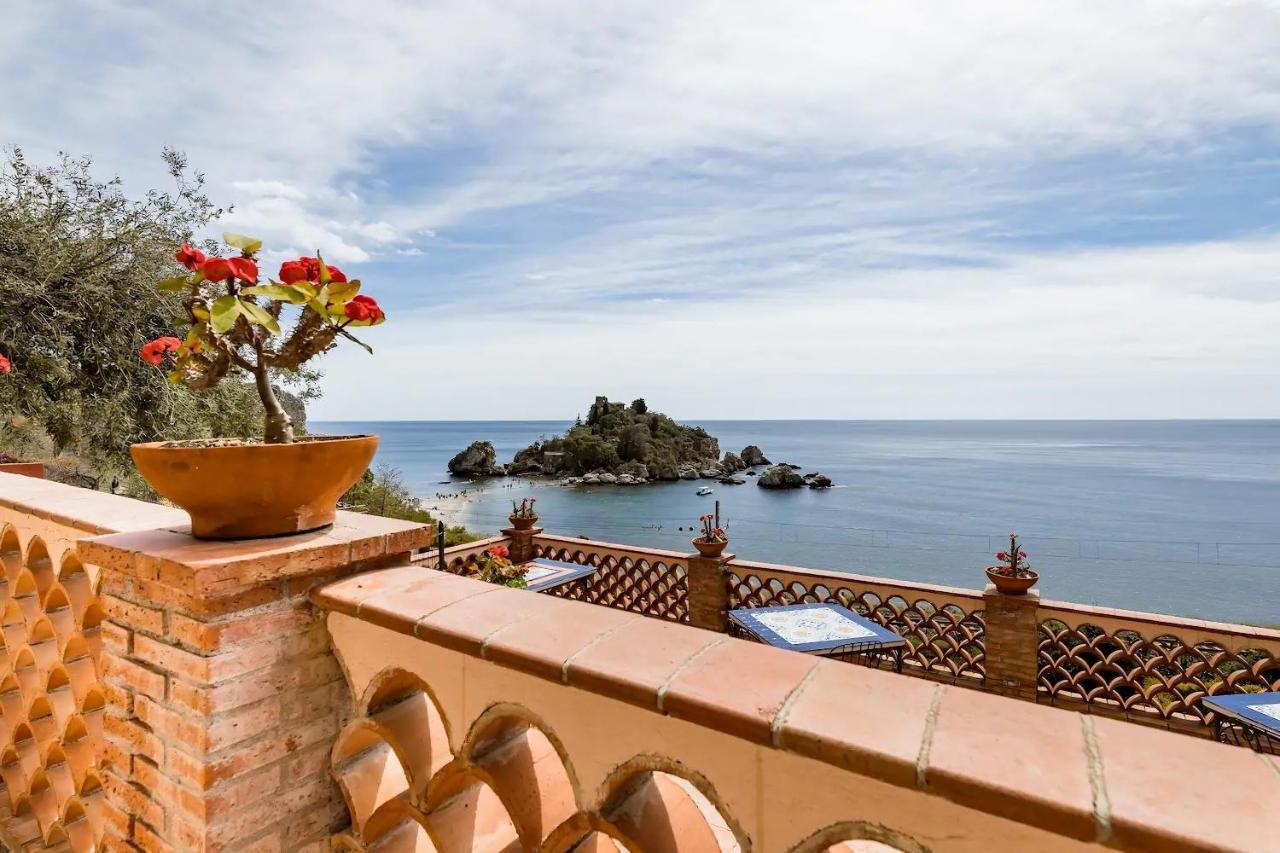 Isola Bella - Rooms Il Pescatore タオルミーナ エクステリア 写真