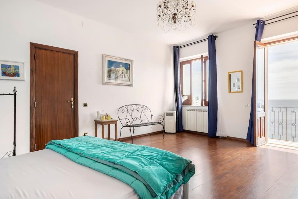 Isola Bella - Rooms Il Pescatore タオルミーナ エクステリア 写真