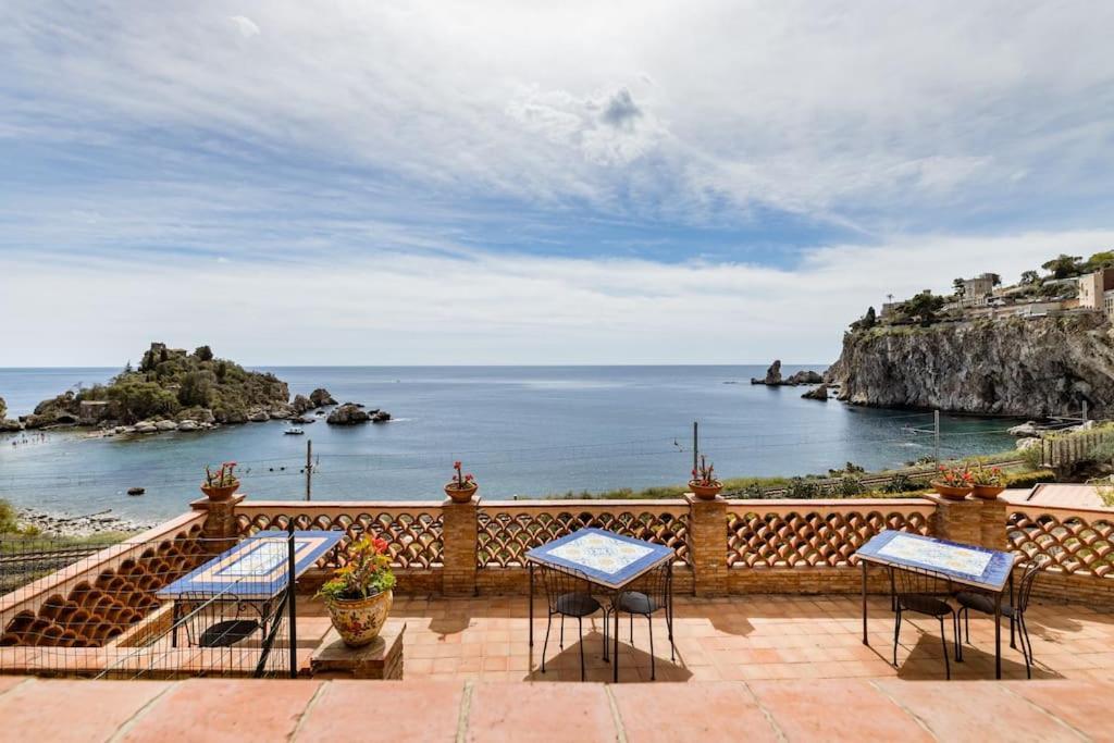 Isola Bella - Rooms Il Pescatore タオルミーナ エクステリア 写真