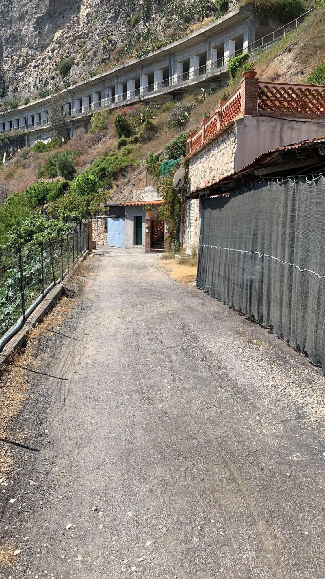 Isola Bella - Rooms Il Pescatore タオルミーナ エクステリア 写真