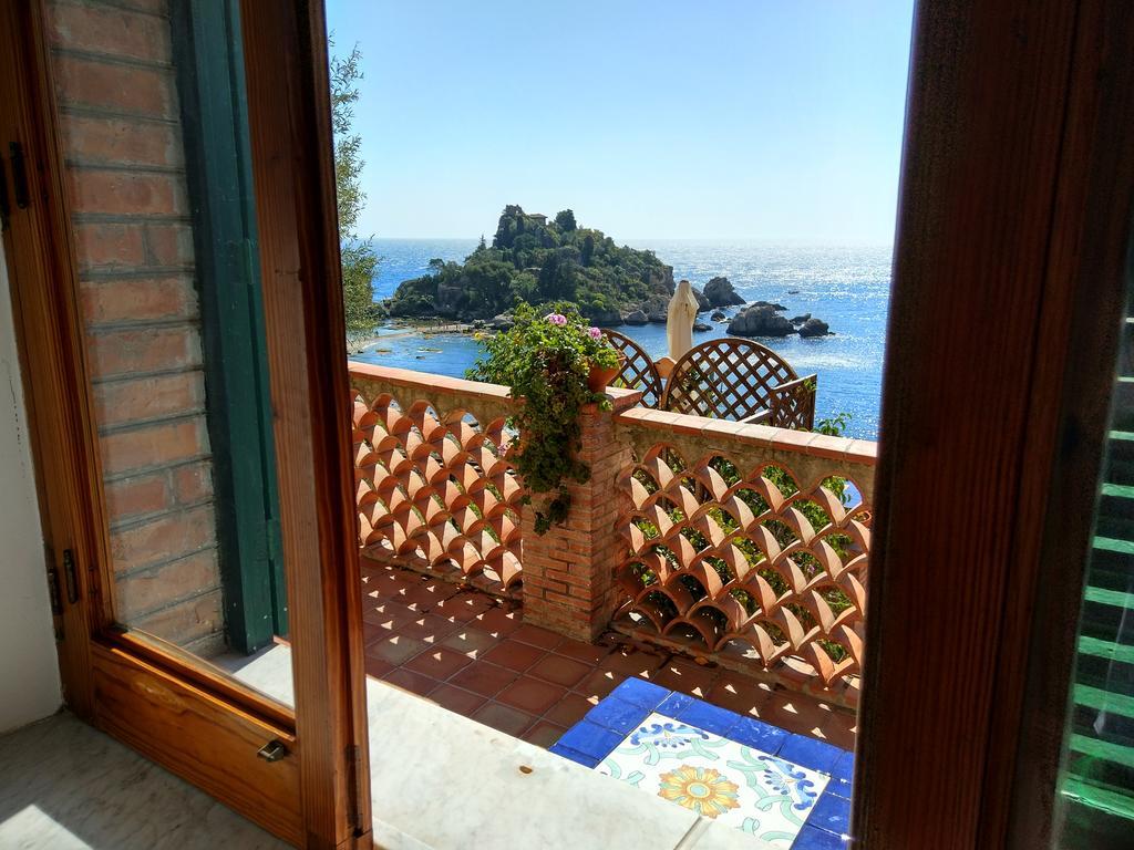 Isola Bella - Rooms Il Pescatore タオルミーナ エクステリア 写真